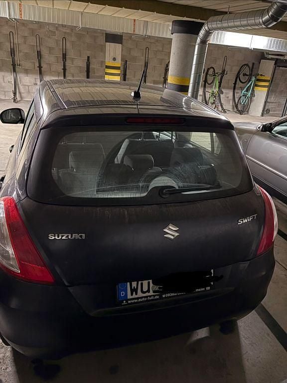 Gebraucht Suzuki Swift Comfort 94 PS (69 kW) 2015 Schwarz Kleinwagen