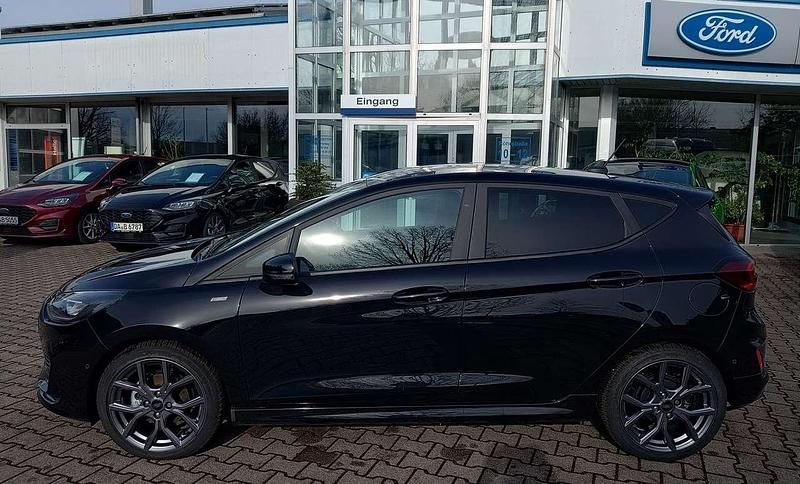 Obsidianschwarz metallic Gebraucht 2023 Ford Fiesta ST-Line X Kleinwagen | 21.990 € (Teuer) - Bild 1/4