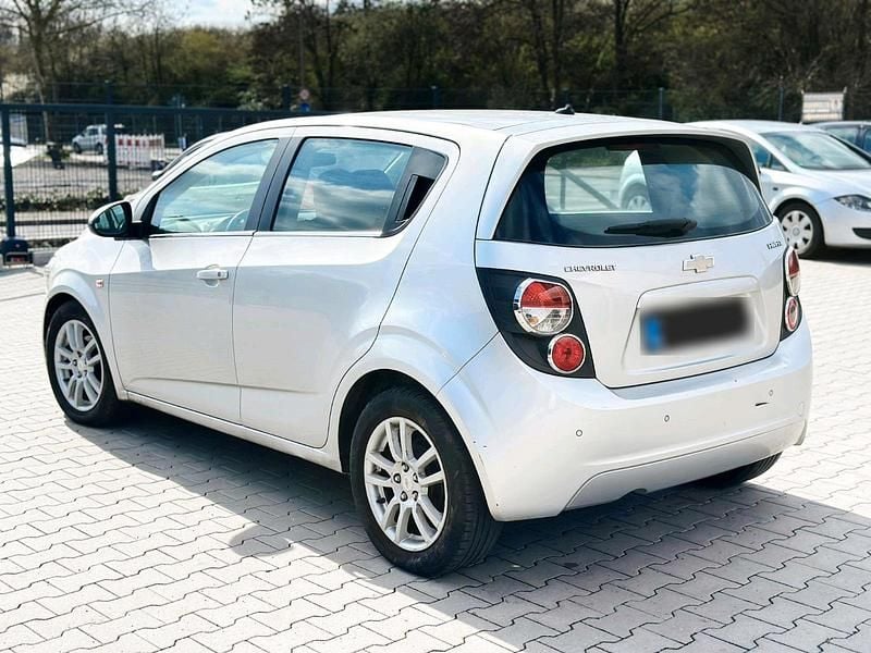 Second-hand Chevrolet Aveo 115 CP (84 kW) 2012 Argintiu Berlinǎ