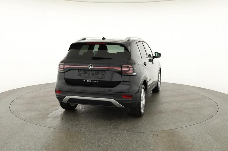 Gebraucht VW T-Cross Style 110 PS (80 kW) 2022 Deep black perleffekt SUV