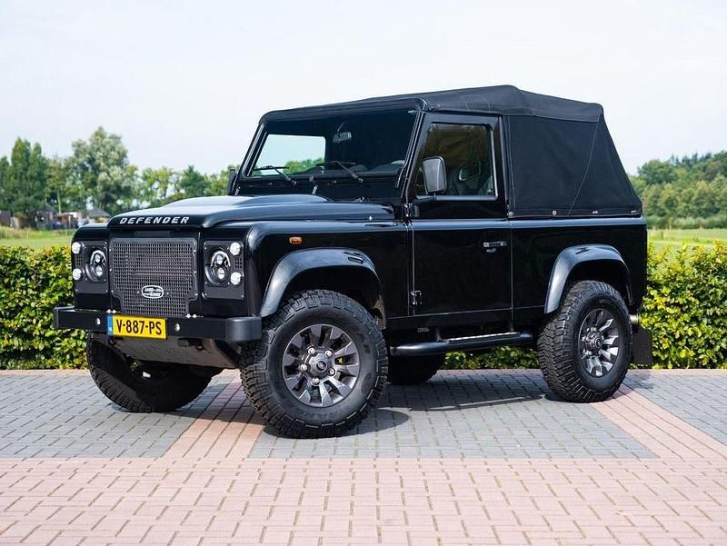 Gebraucht Land Rover Defender 122 PS (89 kW) 2014 Schwarz SUV