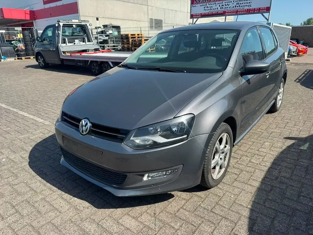 Gebraucht VW Polo Comfortline 90 PS (66 kW) 2014 Grau Limousine