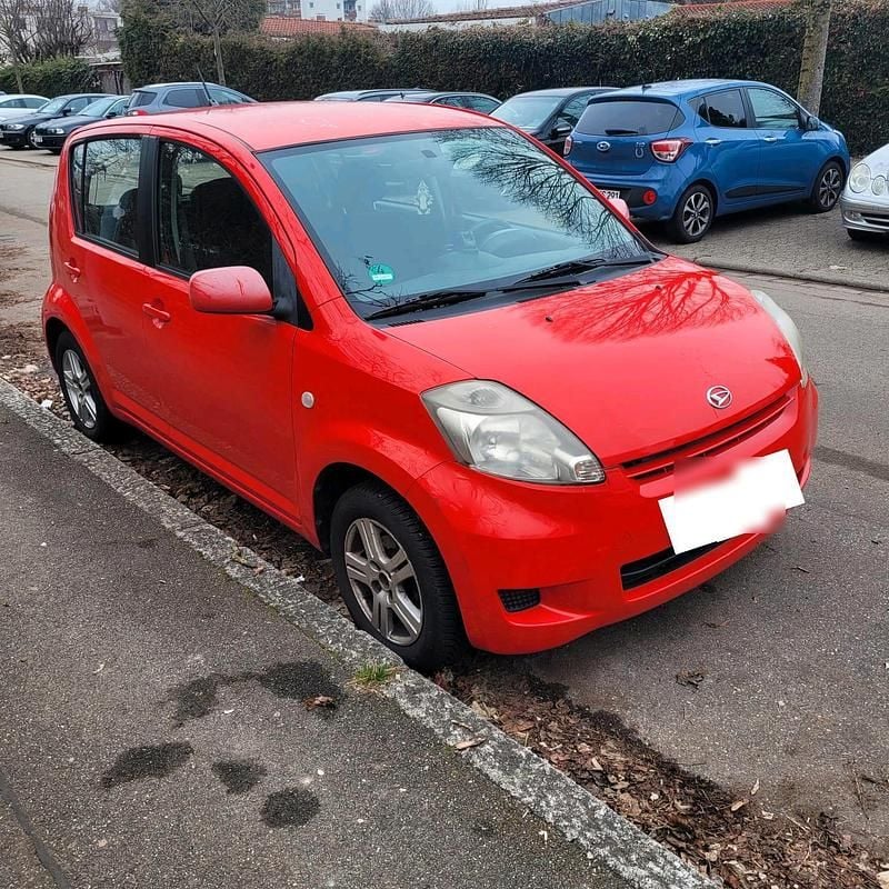 Gebraucht Daihatsu Sirion 70 PS (51 kW) 2008 Rot Kleinwagen