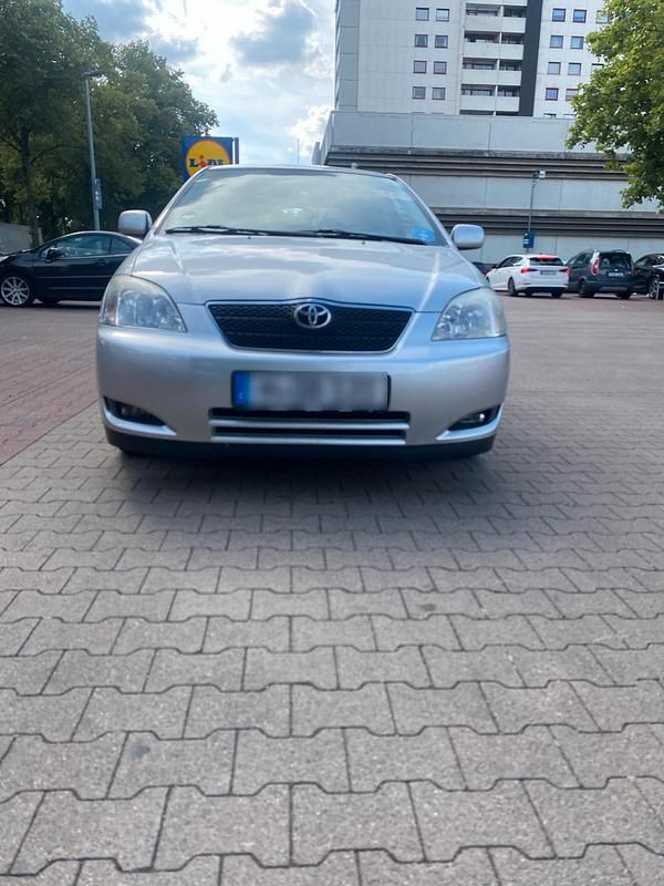 Grau Gebraucht 2003 Toyota Corolla Limousine | 2.999 € - Bild 1/4