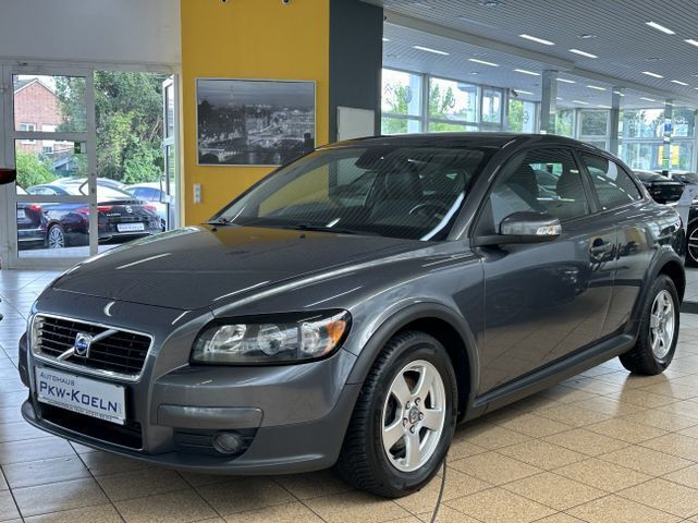 Grau Gebraucht 2008 Volvo C30 Momentum Kleinwagen | 3.950 € (Fairer Preis) - Bild 1/4