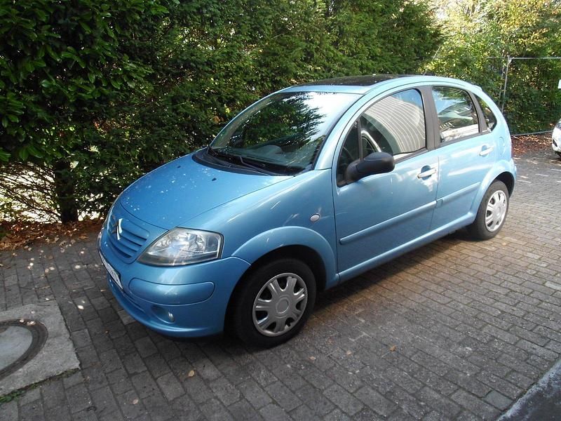 Blau Gebraucht 2003 Citroën C3 Kleinwagen | 2.490 € (Etwas zu teuer) - Bild 1/4