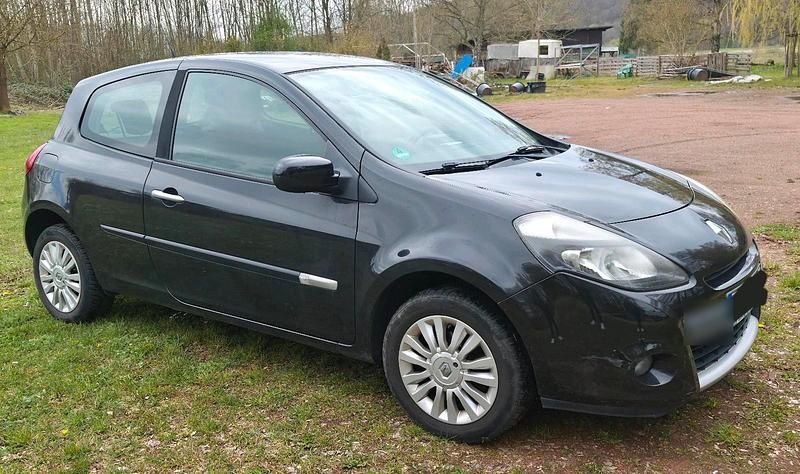 Brugt Renault Clio II 74 HK (54 kW) 2011 Sort Hatchback