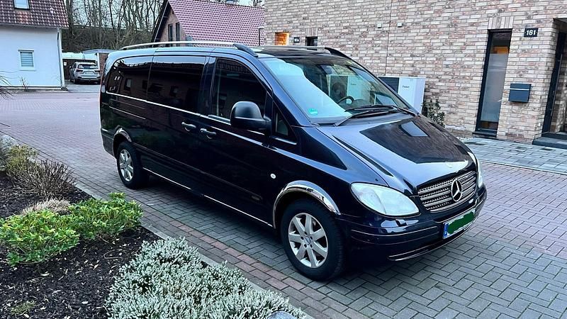 Blau Gebraucht 2005 Mercedes Vito Van / Kleinbus | 3.900 € (Guter Preis) - Bild 1/4