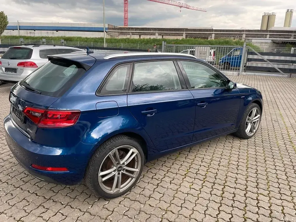 Gebraucht Audi A3 Ambition 110 PS (80 kW) 2015 Blau Limousine