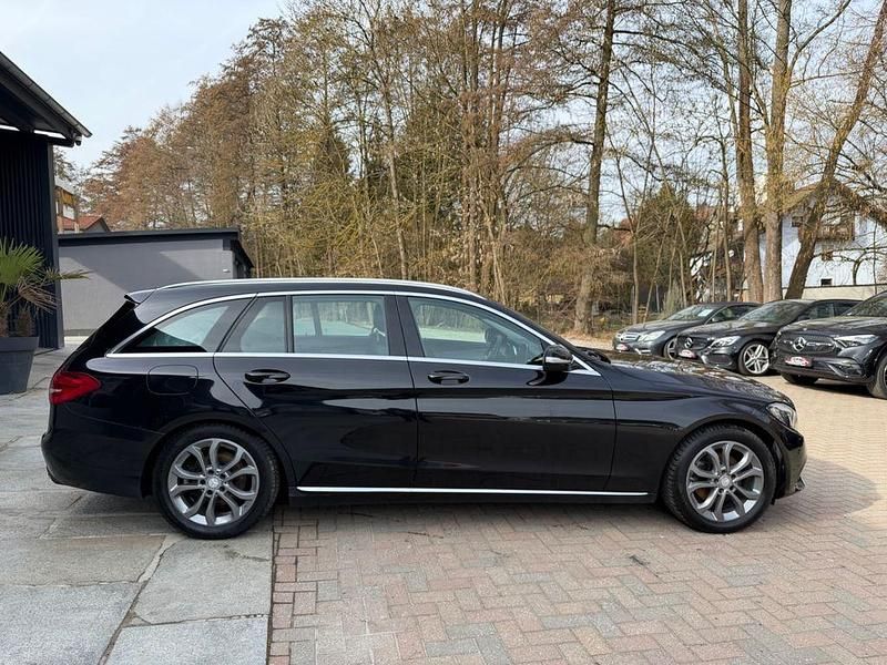 Gebraucht Mercedes C220 170 PS (125 kW) 2015 Schwarz Kombi