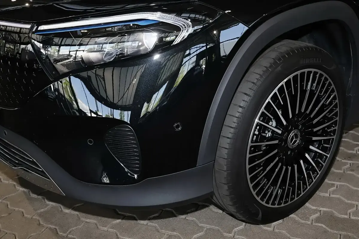 Gebraucht Mercedes EQB250+ 139 kW (190 PS) 2025 Schwarz SUV