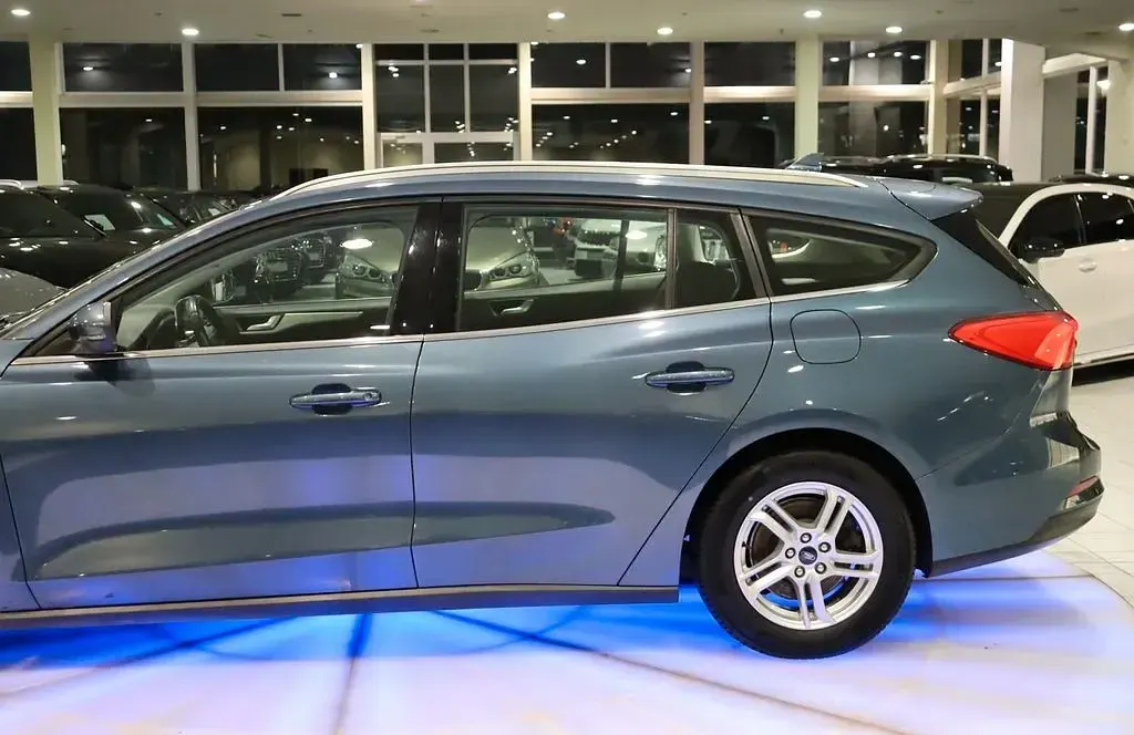 Gebraucht Ford Focus 150 PS (110 kW) 2019 Blau Limousine