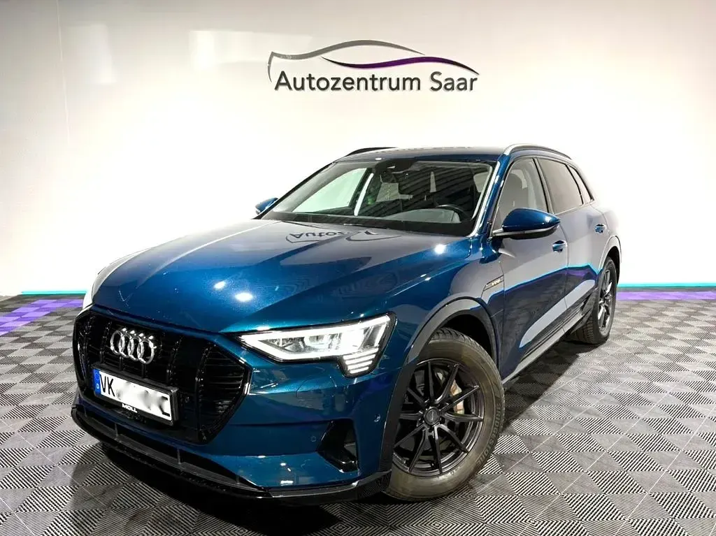 Second-hand Audi e-tron Advanced 300 kW (408 CP) 2022 Albastru SUV