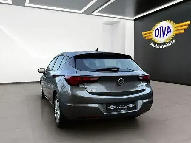 Gebraucht Opel Astra Edition 125 PS (91 kW) 2019 Grau Limousine