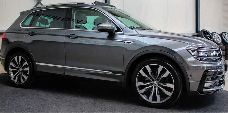 Gebraucht VW Tiguan Highline 150 PS (110 kW) 2019 Grau SUV