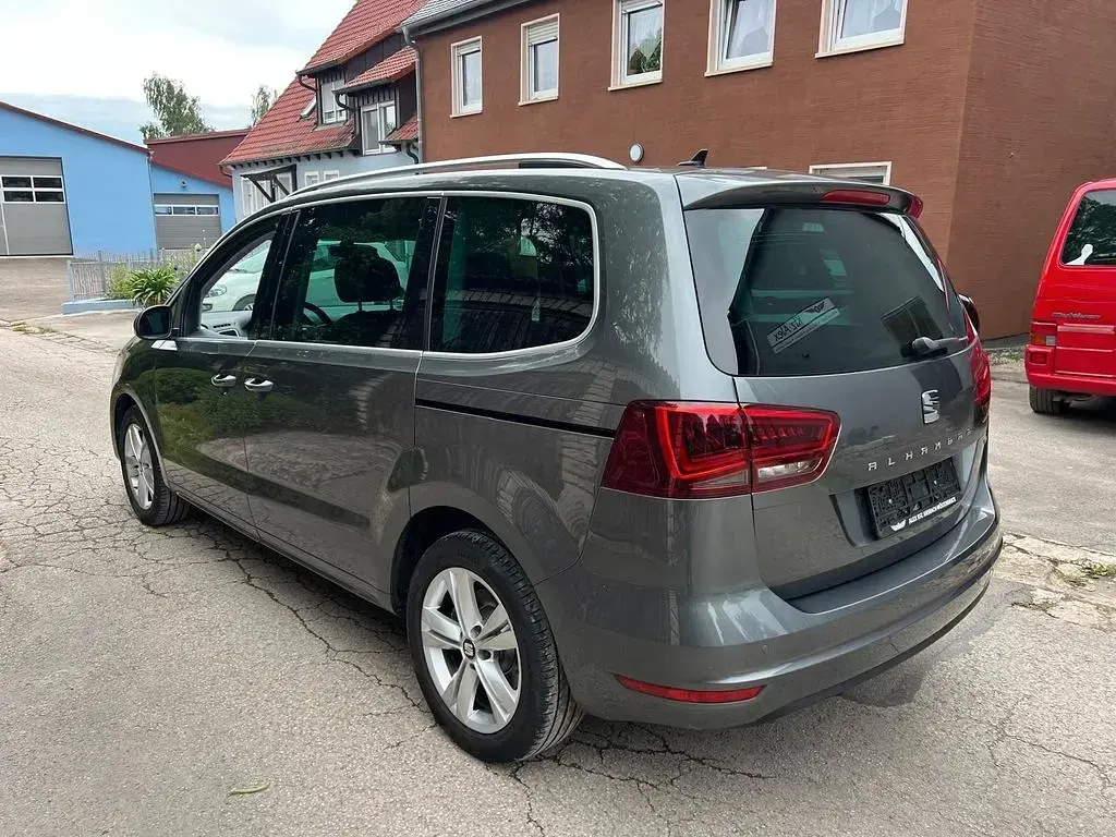 Gebraucht Seat Alhambra CONNECT 150 PS (110 kW) 2017 Grau Van / Kleinbus