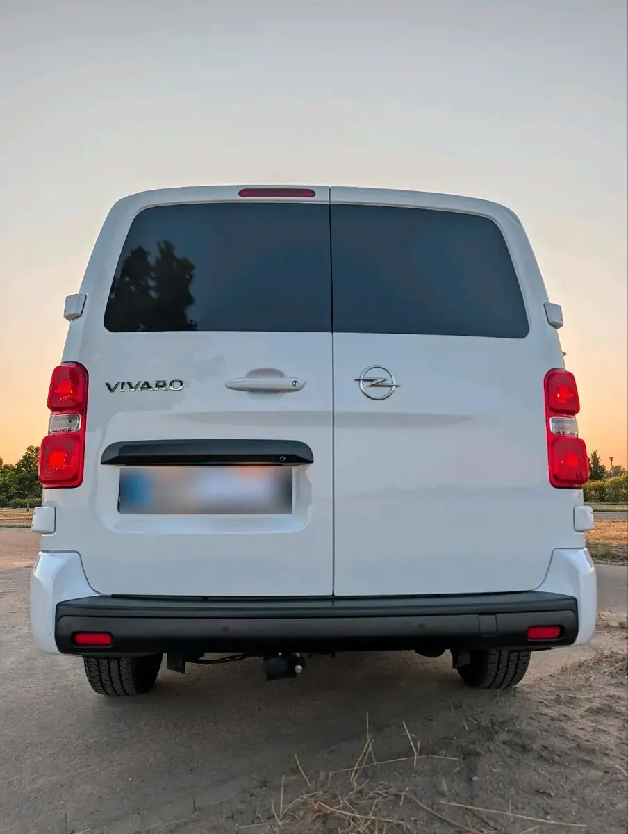 Gebraucht Opel Vivaro-e Combi Edition 144 PS (105 kW) 2024 Weiß Van / Kleinbus