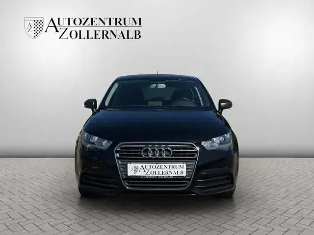 Gebraucht Audi A1 Sportback Attraction 96 PS (70 kW) 2015 Schwarz Kleinwagen