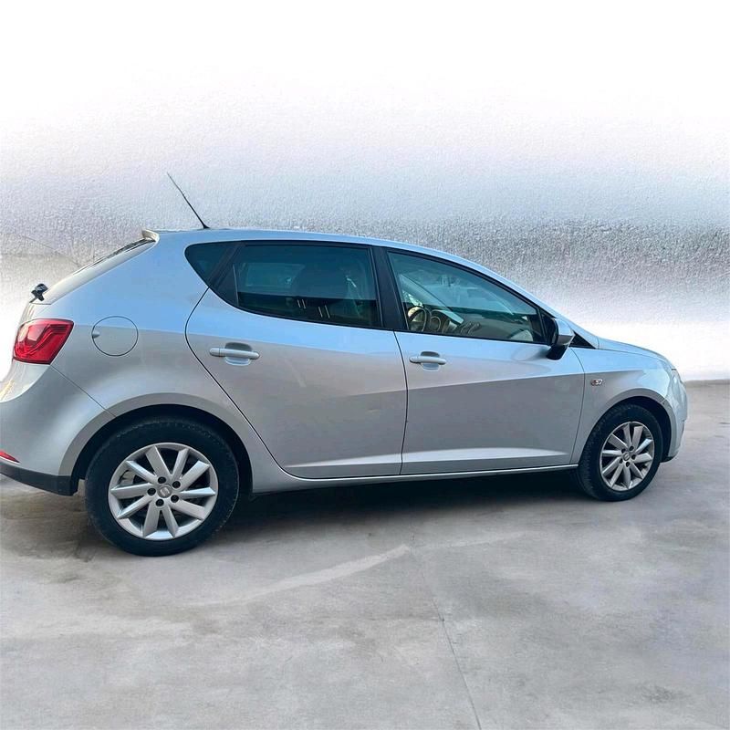 Gebraucht Seat Ibiza 85 PS (62 kW) 2010 Silber Limousine