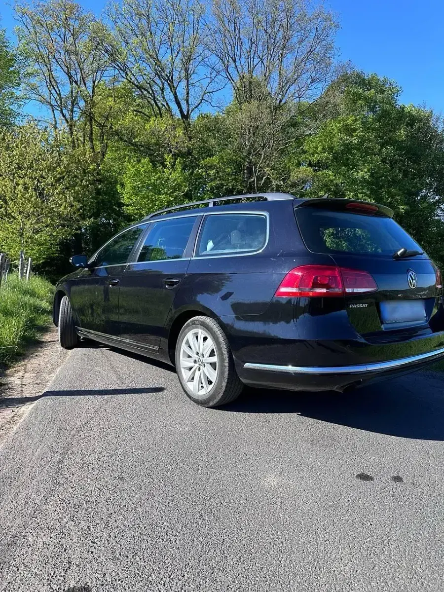 Gebraucht VW Passat 122 PS (89 kW) 2012 Schwarz Kombi