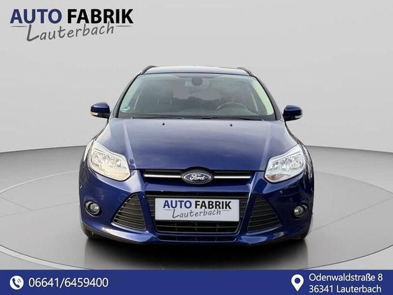 Gebraucht Ford Focus SYNC Edition 101 PS (74 kW) 2014 Blau Kombi