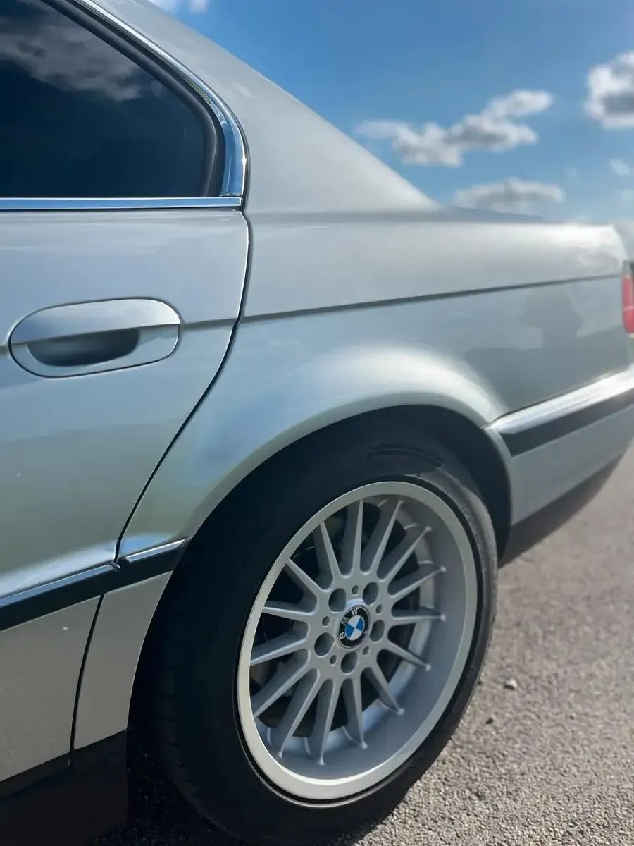 Gebraucht BMW 740 286 PS (210 kW) 1997 Silber Limousine