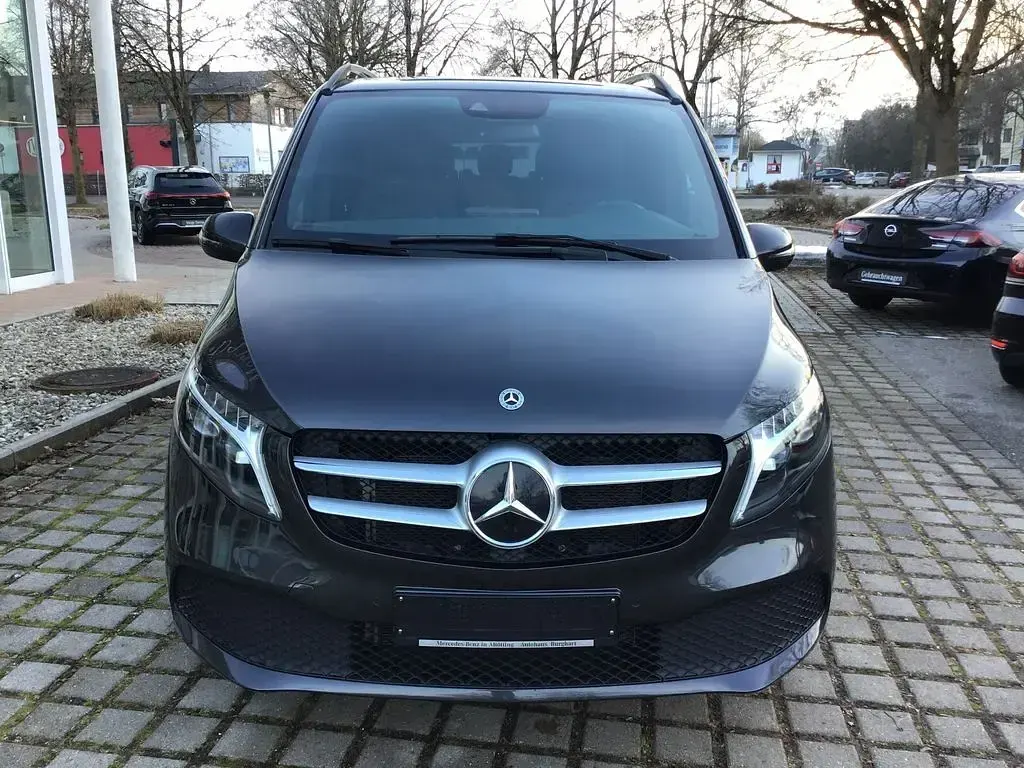 Gebraucht Mercedes V250 Sport 190 PS (139 kW) 2023 Grau Van / Kleinbus