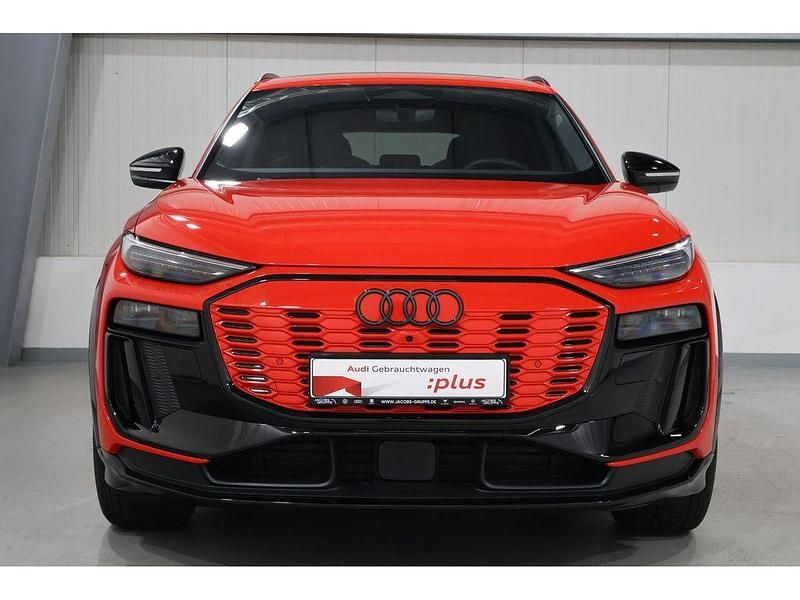 Gebraucht Audi SQ6 e-tron Ambiente 359 kW (489 PS) 2025 Rot SUV