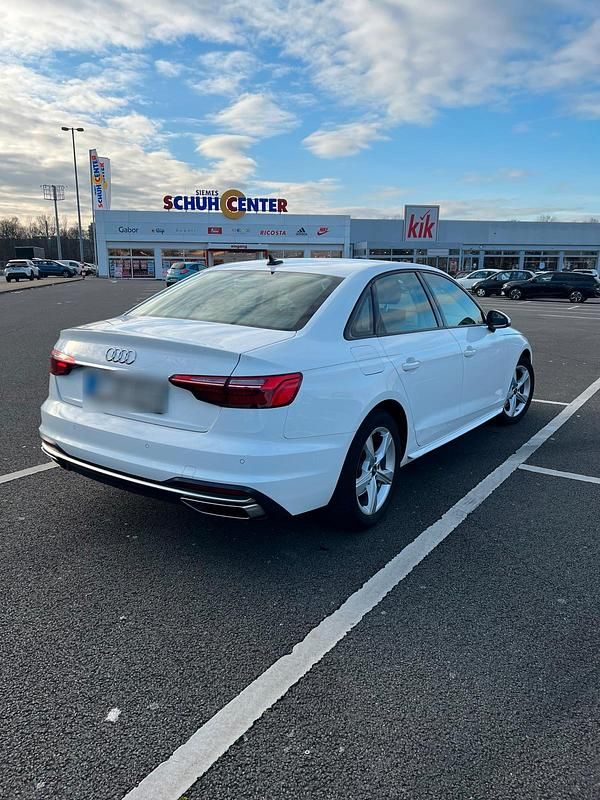 Gebraucht Audi A4 2021 Weiß Limousine