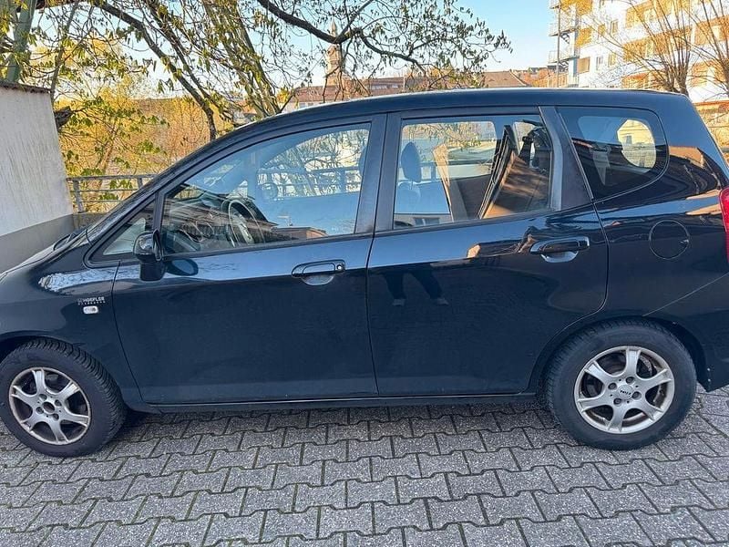 Gebraucht Honda Jazz 77 PS (56 kW) 2006 Schwarz Kleinwagen