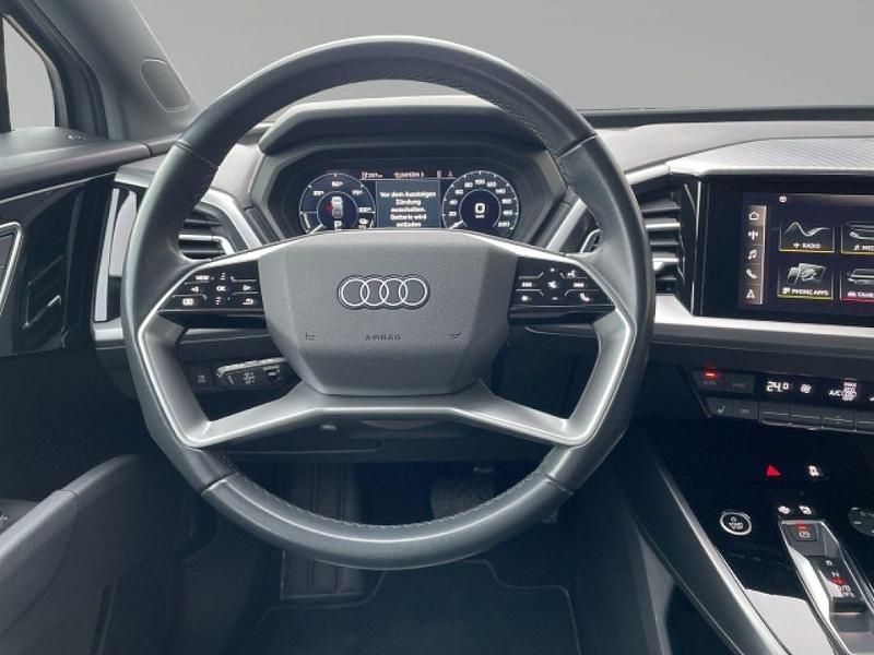 Gebraucht Audi e-tron 150 kW (204 PS) 2022 Mondsteingrau SUV