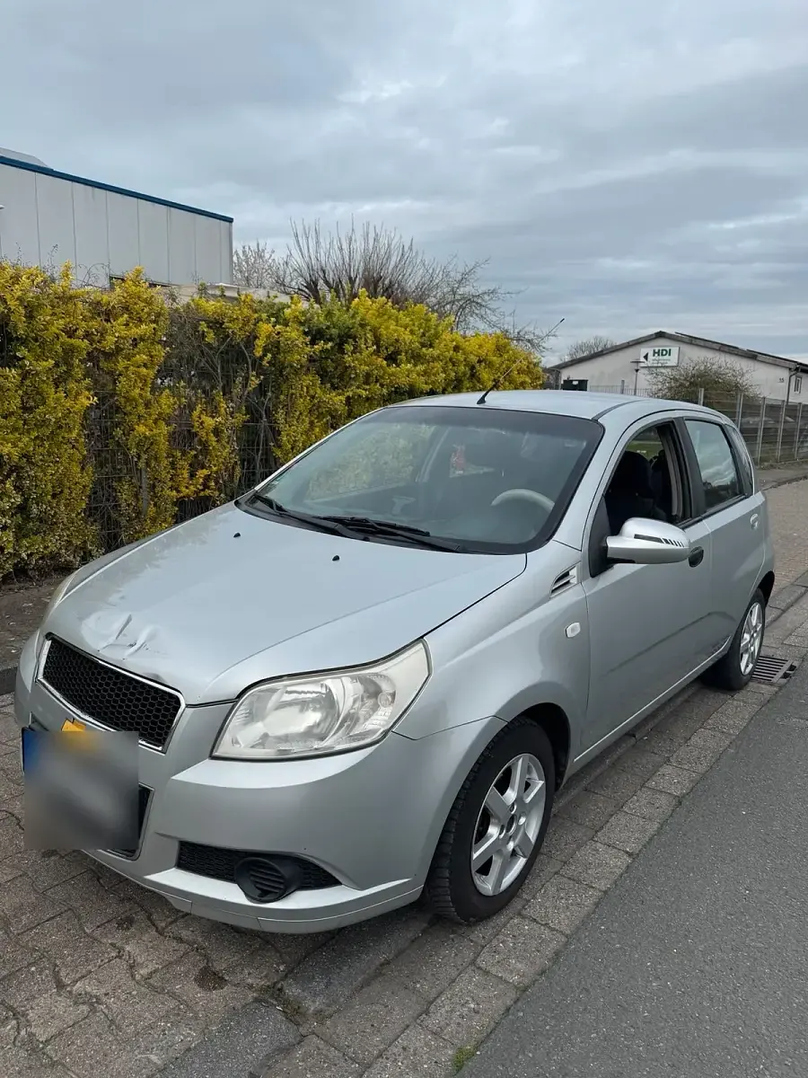 Second-hand Chevrolet Aveo 80 CP (58 kW) 2009 Argintiu Hatchback
