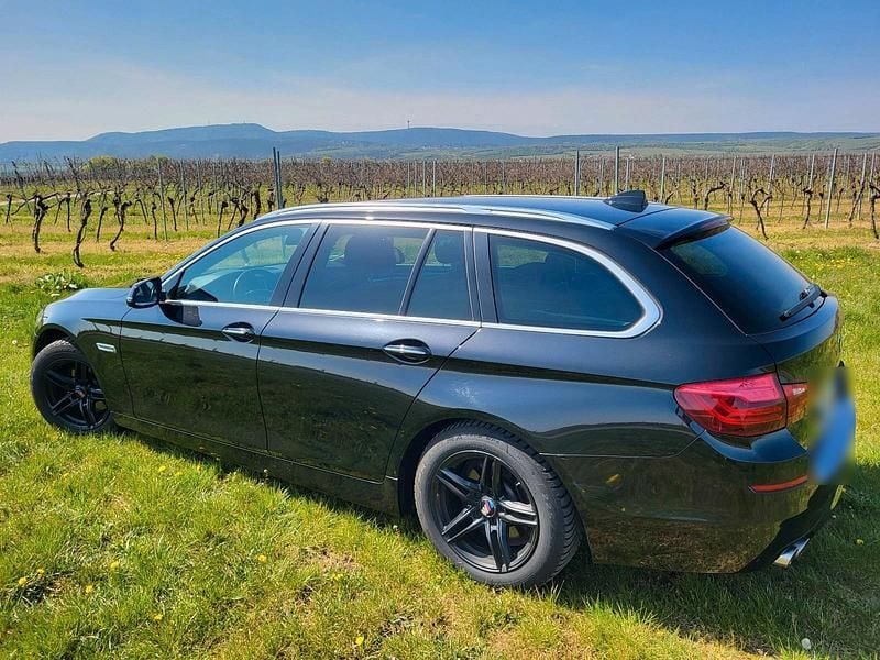 Gebraucht BMW 520 190 PS (139 kW) 2016 Schwarz Kombi