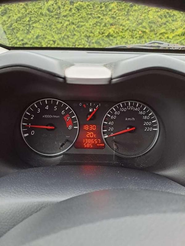 Beige Gebraucht 2008 Nissan Note Visia Van / Kleinbus | 2.400 € (Fairer Preis) - Bild 1/4