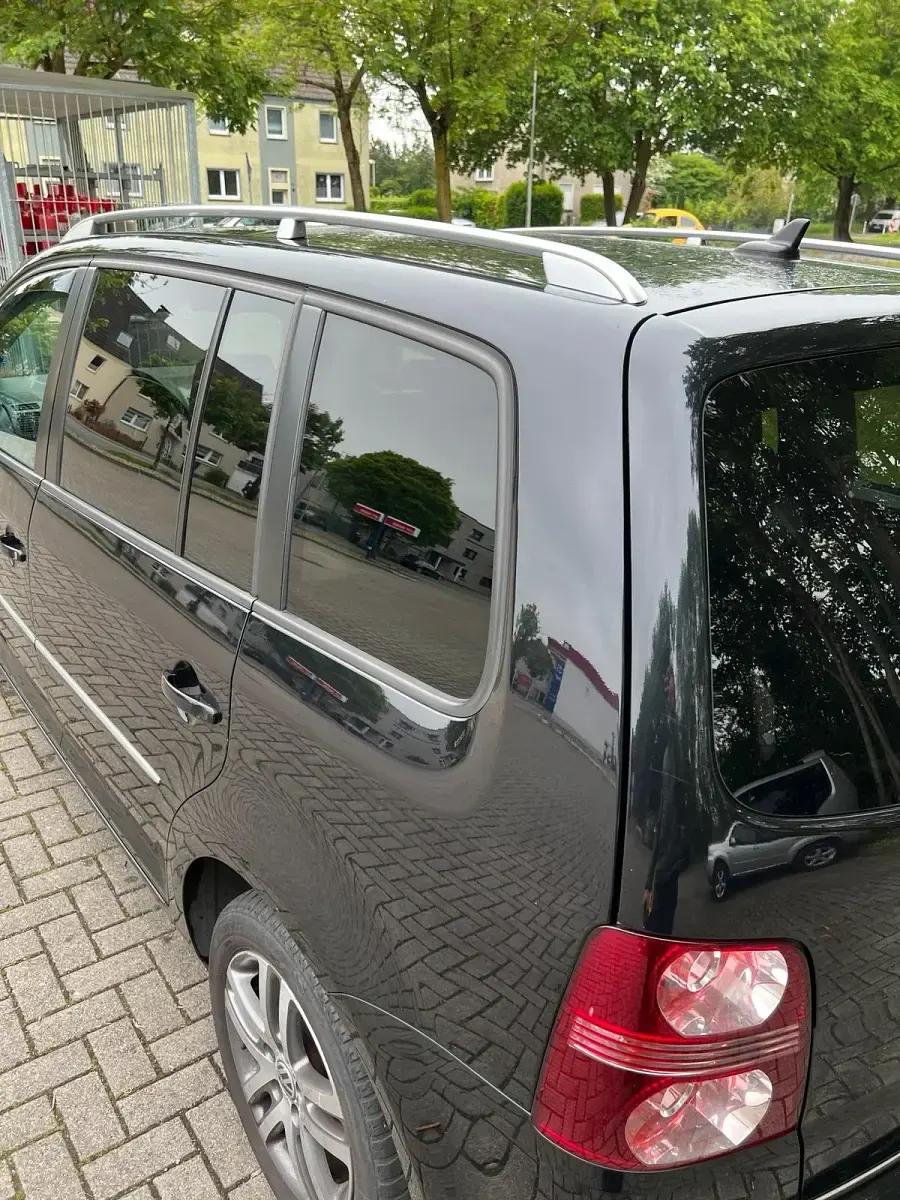 Gebraucht VW Touran Highline 140 PS (102 kW) 2007 Schwarz Van / Kleinbus