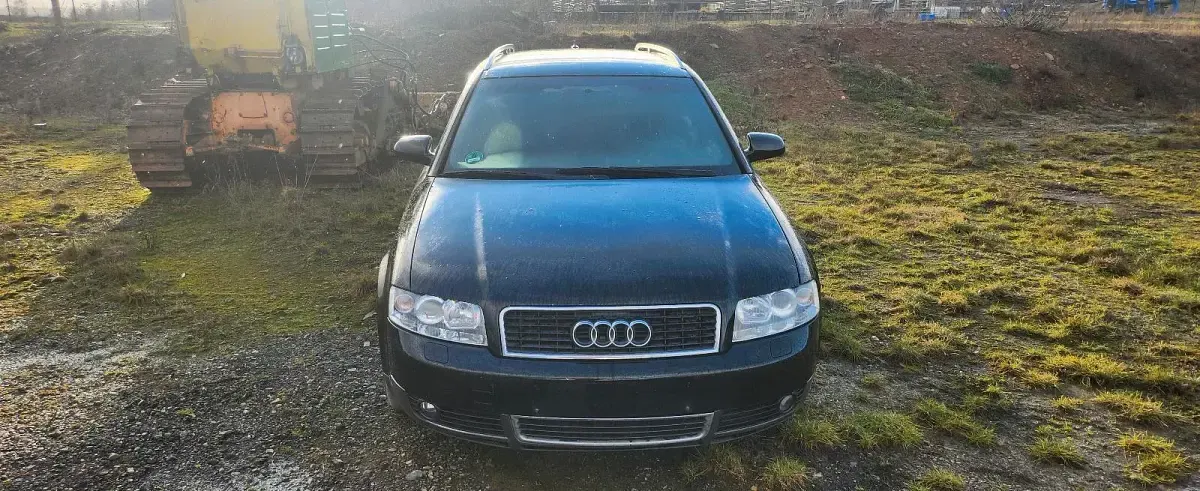 Używany Audi A4 S-Line 169 KM (124 kW) 2003 Czarny Kombi