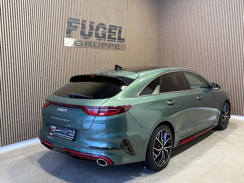 Gebraucht Kia ProCeed GT 204 PS (150 kW) 2022 Experience green met. Kombi