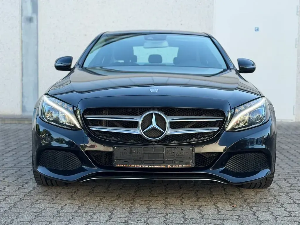 Gebraucht Mercedes C180 156 PS (114 kW) 2015 Schwarz Limousine