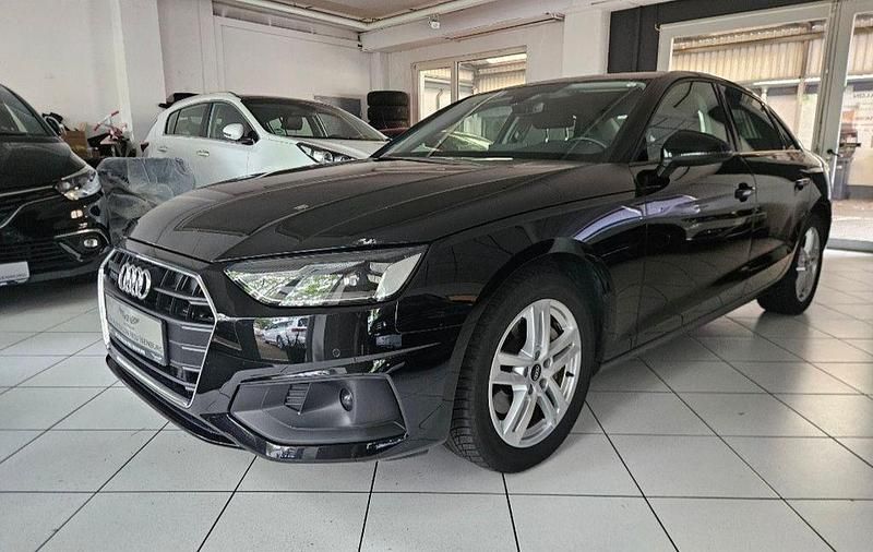 Schwarz Gebraucht 2022 Audi A4 Sport Limousine | 31.900 € (Teuer) - Bild 1/4