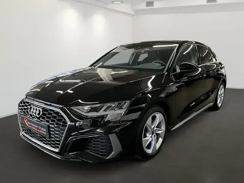 Gebraucht Audi A3 S-Line 150 PS (110 kW) 2023 Mythosschwarz metallic Limousine