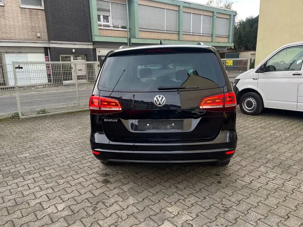 Gebraucht VW Sharan Highline 150 PS (110 kW) 2020 Schwarz Van / Kleinbus