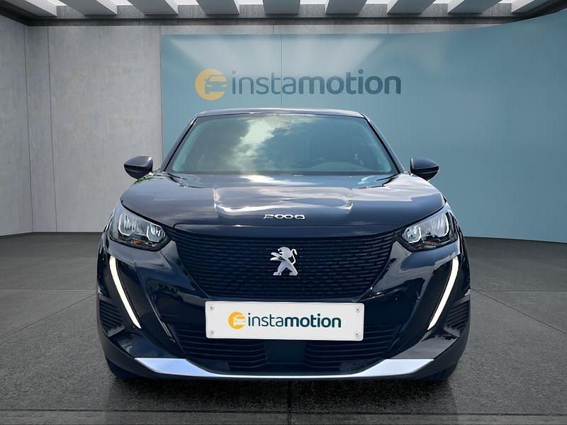 Gebraucht Peugeot e-2008 Active 100 kW (136 PS) 2022 Schwarz SUV