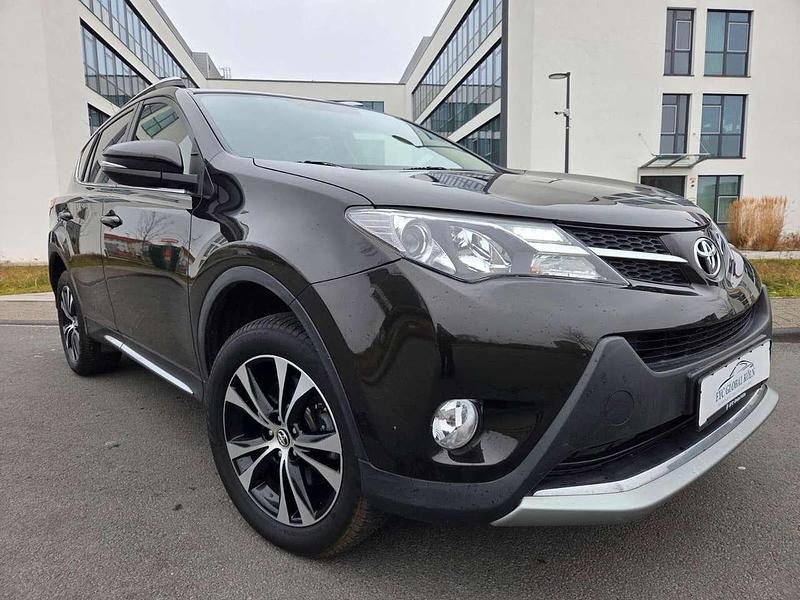 Gebraucht Toyota RAV4 Edition-S 151 PS (111 kW) 2015 Braun SUV
