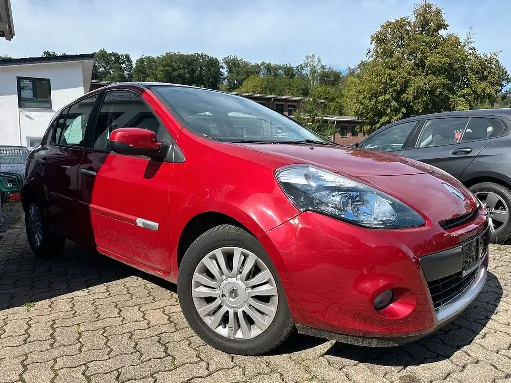 Gebraucht Renault Clio 75 PS (55 kW) 2008 Rot Limousine