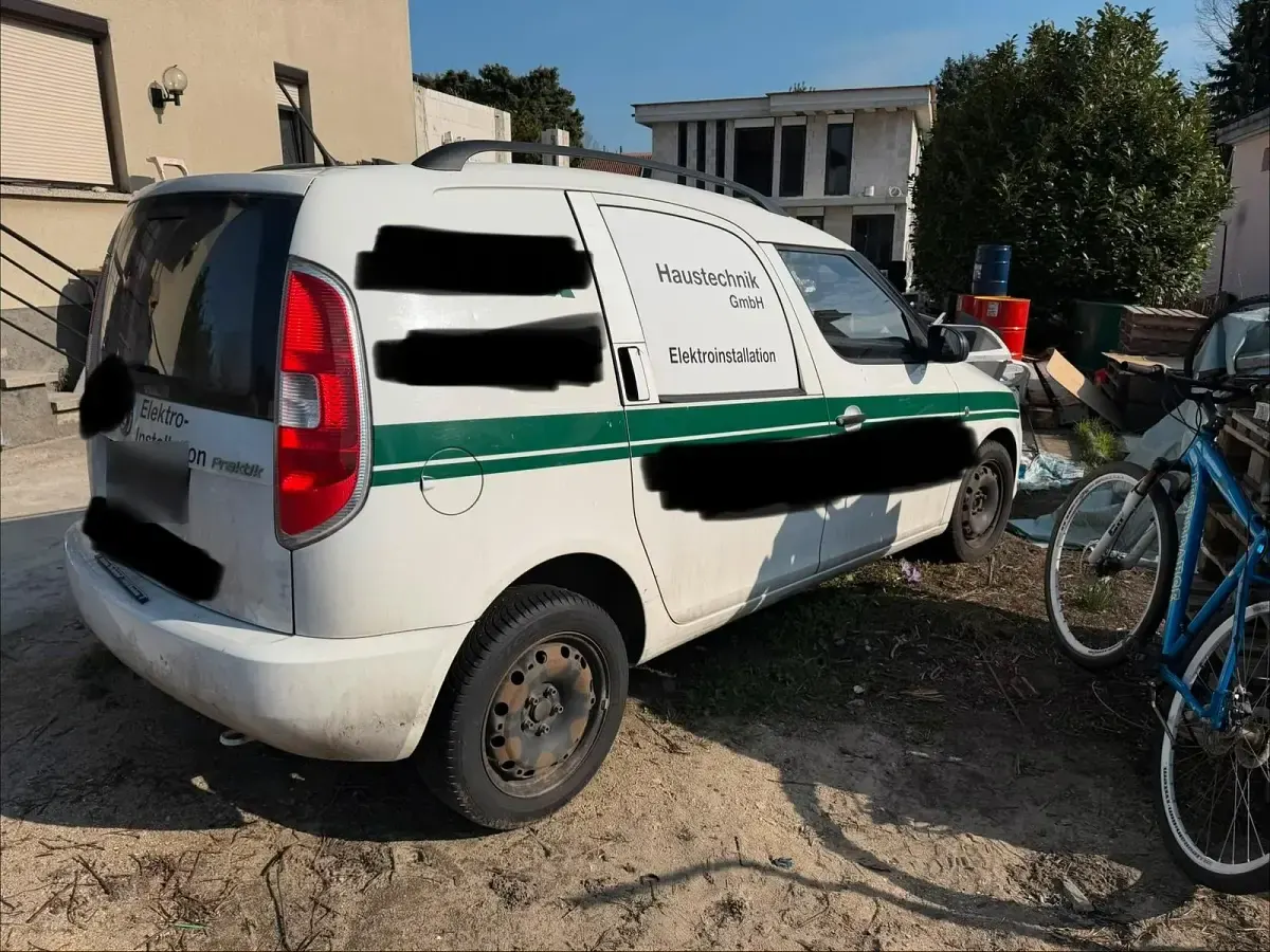 Gebraucht Skoda Roomster 75 PS (55 kW) 2012 Weiß Van / Kleinbus