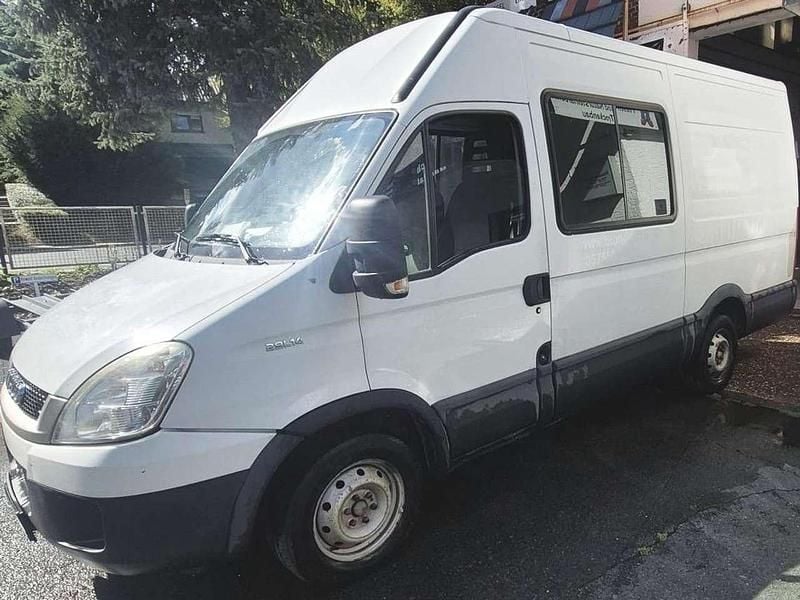 Weiß Gebraucht 2011 Iveco Daily Van | 9.500 € (Etwas zu teuer) - Bild 1/4