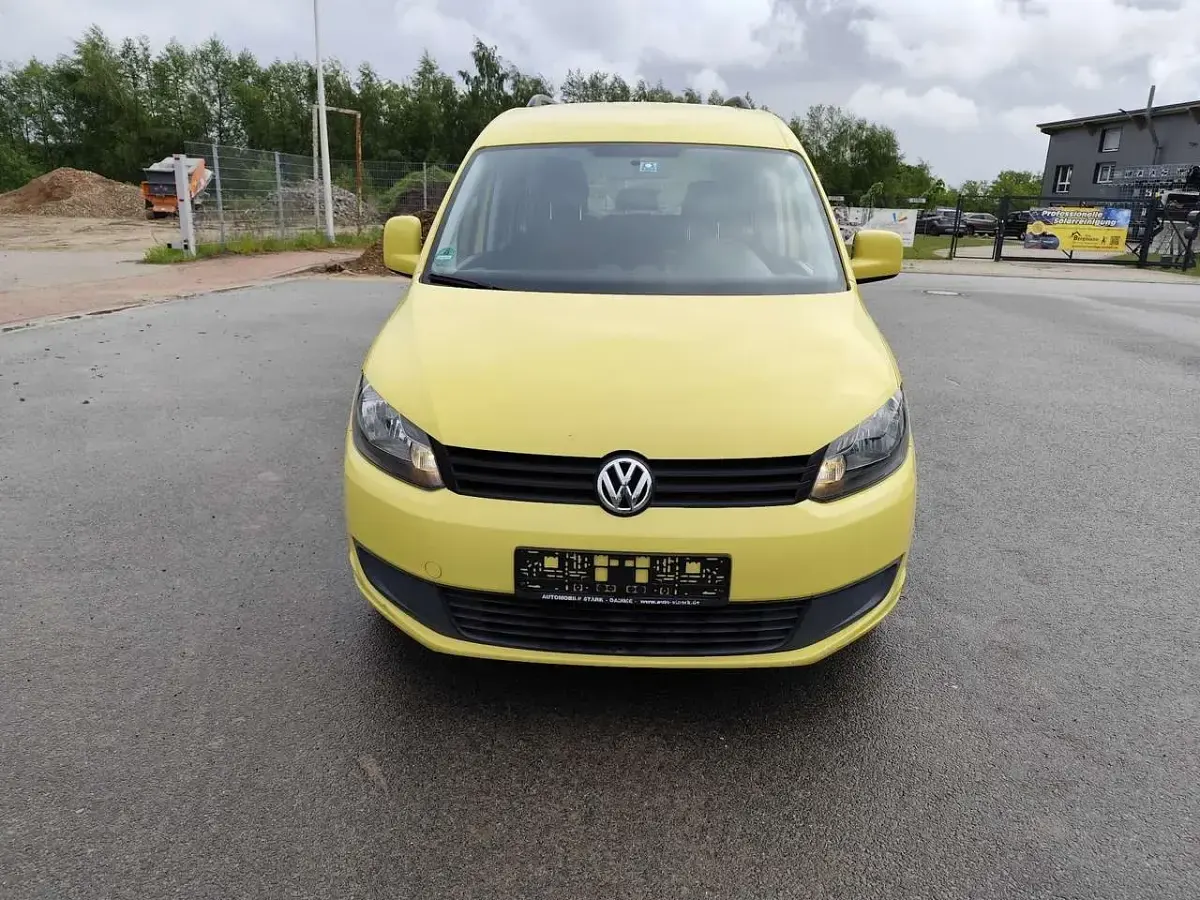 Gebraucht VW Caddy Trendline 102 PS (75 kW) 2012 Sunny yellow Van / Kleinbus