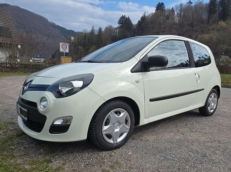 Second-hand Renault Twingo 75 CP (55 kW) 2013 Hatchback