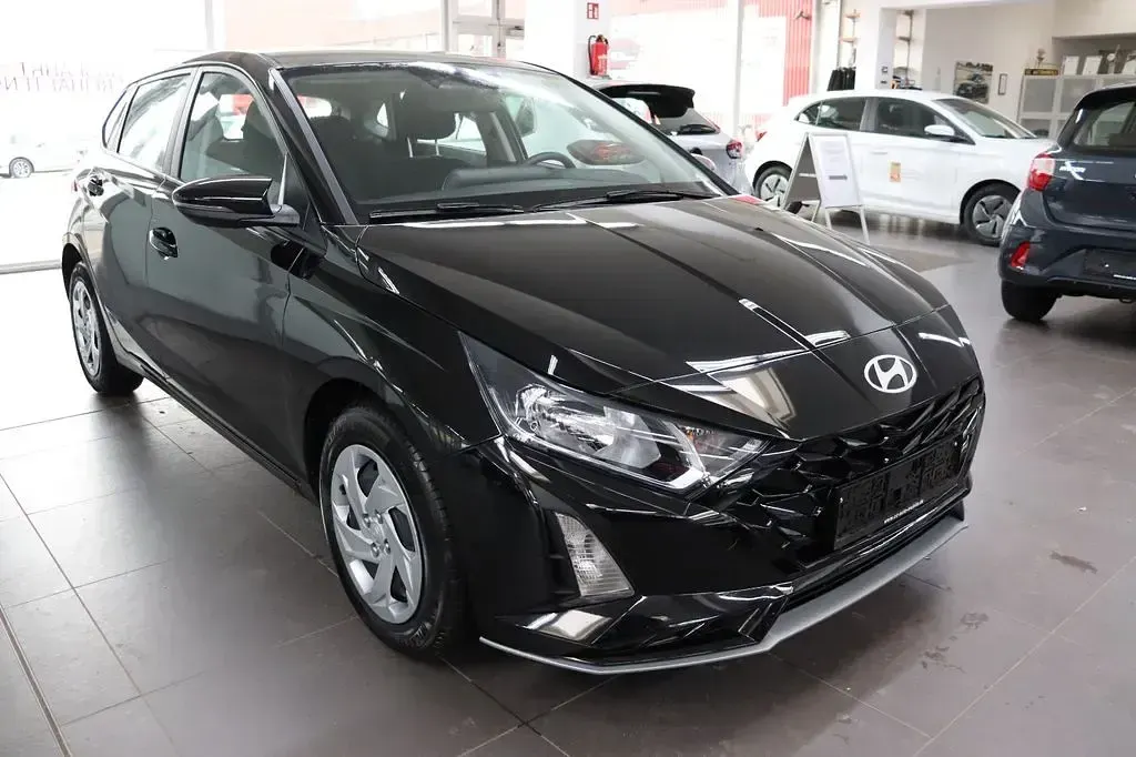 Neu Hyundai i20 90 PS (66 kW) 2026 Schwarz Kleinwagen