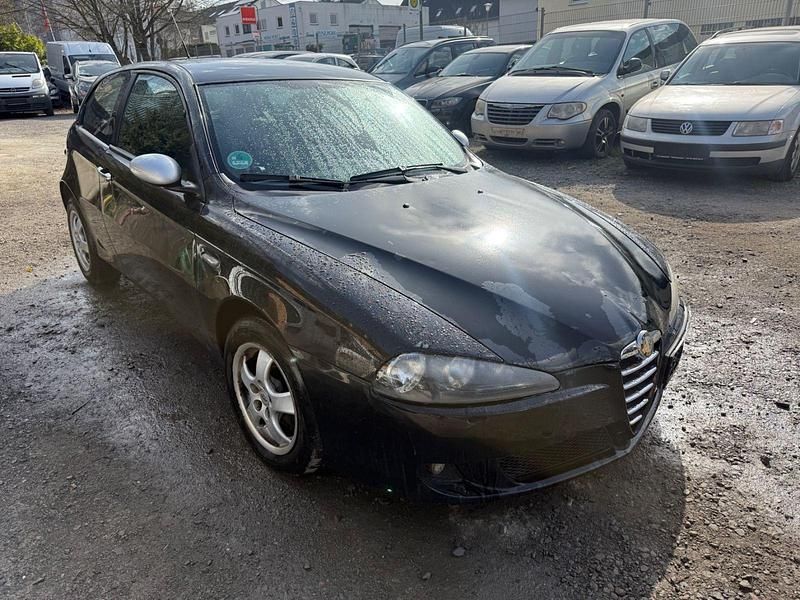 Gebraucht Alfa Romeo 147 Progression 150 PS (110 kW) 2006 Schwarz Kleinwagen